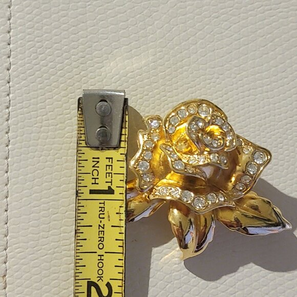 Vintage Avon Gold Rose Brooch Pin With Clear Rhinestones Flower Statement Piece - Picture 6 of 6